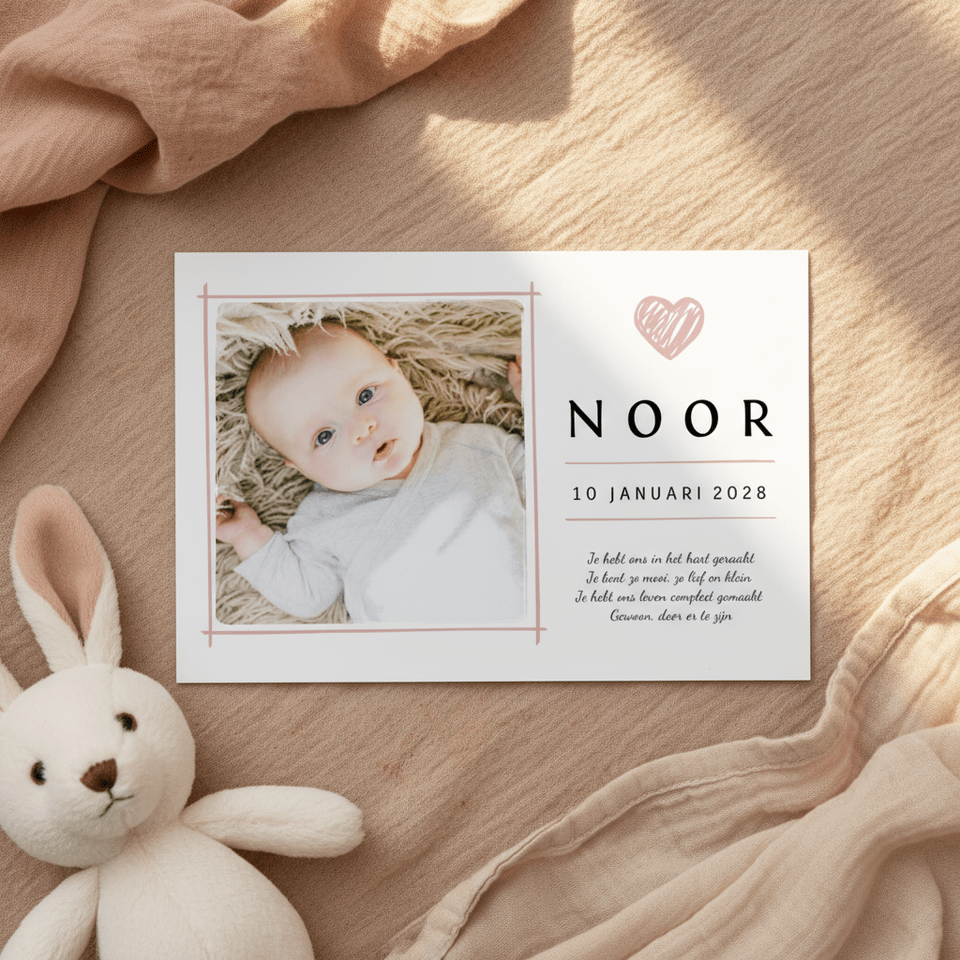 Geboortekaartje met eigen foto en roze hartje
