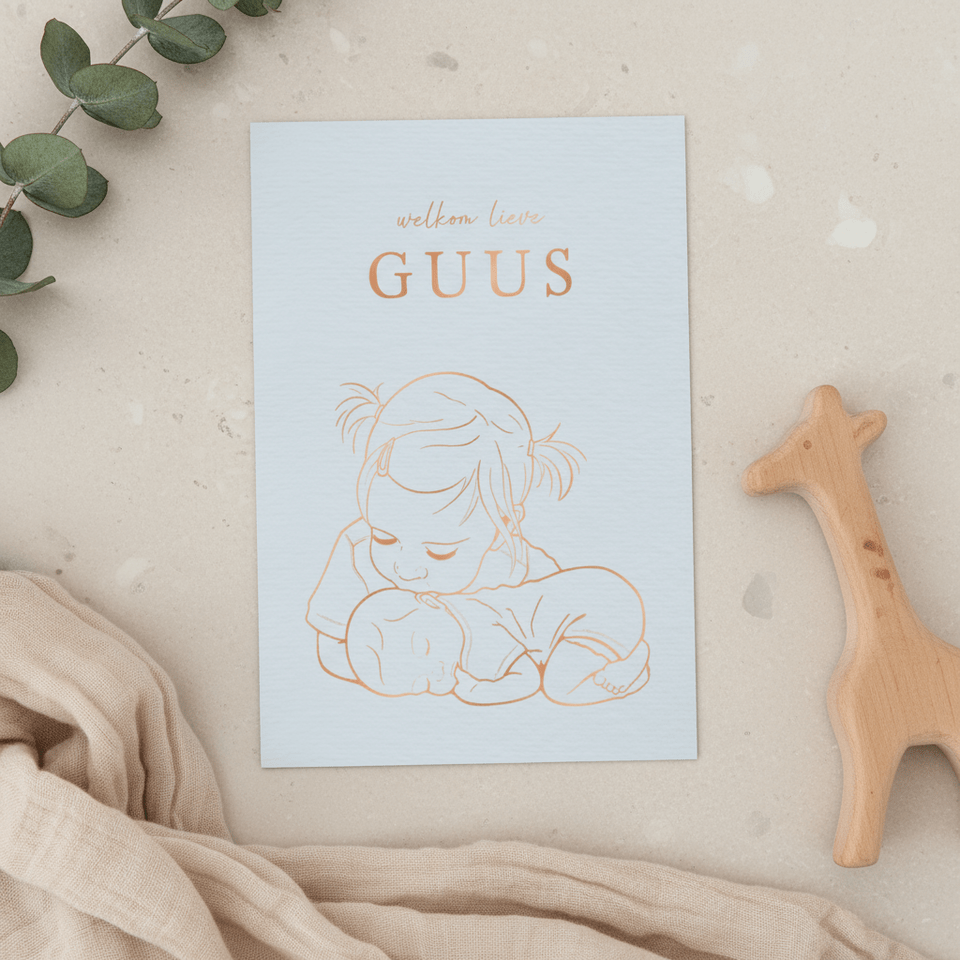 Geboortekaartje zus kust liggend baby’tje – koperfolie