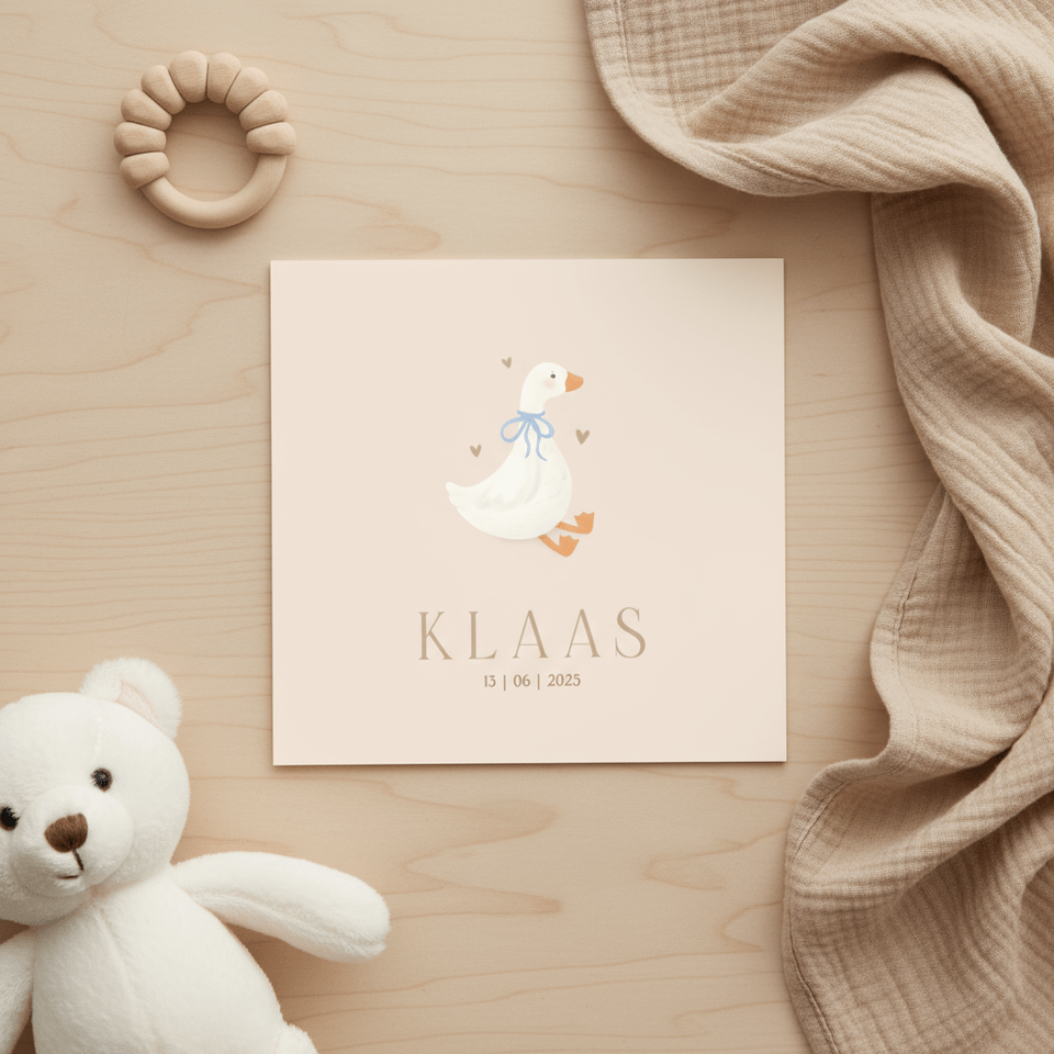 Klassiek geboortekaartje gansje strikje jongen beige