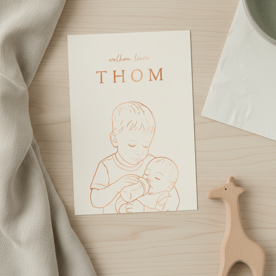 Lief geboortekaartje broer geeft broertje fles – koperfolie