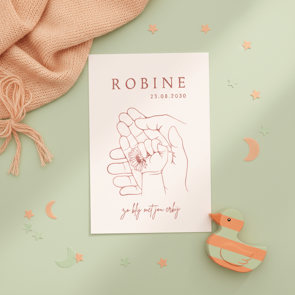 Lief geboortekaartje met babyhandje en bloemetje – koperlook
