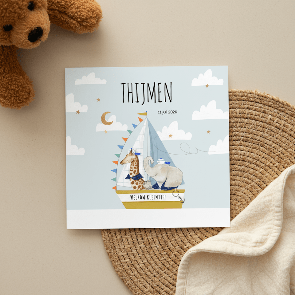 Lief geboortekaartje met olifantje en giraf in zeilboot