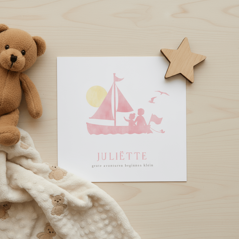 Lief geboortekaartje silhouet zusje met broer in zeil bootje