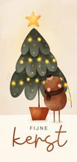 Kerstkaart illustratie beertje en kerstboom met ster