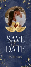 Stijlvolle save the date trouwkaartje met gouden zwanen