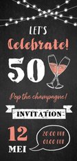 Uitnodiging verjaardag champagne, slingers en krijtbord