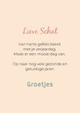 Lieve verjaardagskaart van hond met bloemenkrans 3