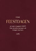 Rode kerstkaart met foto en krans met bloemen en besjes 3