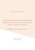 Verjaardagskaart met vrolijke zoete illustraties. 3