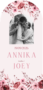 Klassieke trouwkaart boogvorm in roze met aquarel rozen