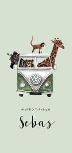 Groen jungle geboortekaartje met een bus vol diertjes
