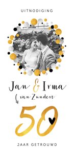 Jubileumkaart 50 jaar getrouwd met confetti en eigen foto