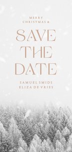 Kerst save the date kaart met besneeuwd bos