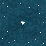 Hip geboortekaartje jongetje panterprint en gouden hartjes Achterkant