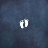 Stijlvol klassiek geboortekaartje met gouden voetjes Achterkant