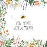 Botanische kleurrijke verjaardagskaart met vliegende bij 2