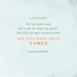 Felicitatiekaart vaasjes met stippen vol kleurige krokussen 3
