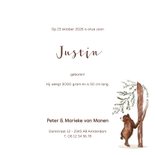 Geboortekaartje bruine beer met kleintje bij een boom 3