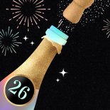 Hippe nieuwjaarskaart champagne glazen vuurwerk 2