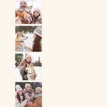 Kerstkaart hond gezellig in de woonkamer bij de kerstboom 2