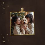 Kerstkaart stijlvol 2026 bruin met sneeuwvlokjes goud 2