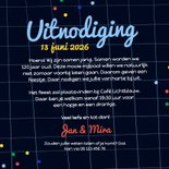 Kleurrijke uitnodigingen dubbel feest met slingers confetti 3