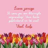 Kleurrijke verjaardagskaart met klomp en tulpen 3