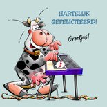 Leuke verjaardagskaart met een koe die orgel speelt 3