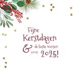 Liefdevolle kerstkaart houten hart op velvet rood botanisch 2