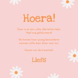 Lieve felicitatiekaart met madeliefjes voor geboorte dochter 3