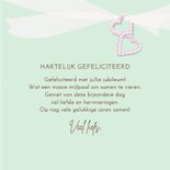 Mand met oranje rozen, lint en hartjes 3