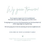 Minimalistische trouwkaart met namen in holografisch folie 3