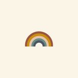 Modern geboortekaartje meisje met regenboog Achterkant