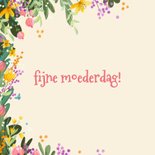 Moederdagkaart met moeder, dochter en bloemen 2