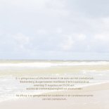 Mooie rouw- of bedankkaart met strand, lucht en zee 2