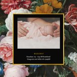 Stijlvol botanisch geboortekaartje met bloemen en goud 2