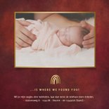 Stijlvol donkerrood geboortekaartje met goudlook regenboogje 2