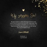 Stijlvolle trouwkaart goud met spetters krijtbord 3