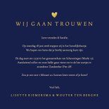 Stijlvolle trouwkaart vingerafdrukken in gouden hartje 3