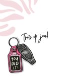 Trendy geslaagdkaart rijbewijs illustratie sleutelhanger 2