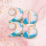 Trendy kerstkaartje roze verf met marmeren jaartal 2