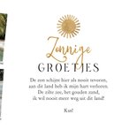 Trendy vakantiekaart ‘Groetjes uit’ zonnebril goud zon foto 3