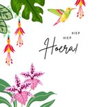 Tropische verjaardagskaart met vogel en kleurrijke bloemen 2