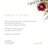 Trouwkaart helleborus bloemen op groen fluweel 3