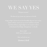 Trouwkaart met grote foto en witte typografie We Say Yes 3
