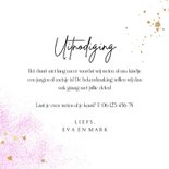 Uitnodiging blue or pink gender reveal party spetters goud 3