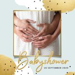 Uitnodiging met goud en zwarte stipjes voor je babyshower 2