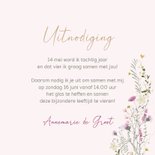 Uitnodiging tachtig jaar met lente bloemen en hartjes 3