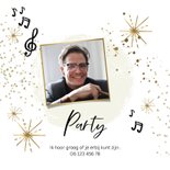 Uitnodiging 'We mogen weer!' goud muzieknoot spetters 2