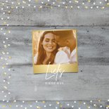 Valentijnskaart met foto op houtlook en gouden hartjes 2